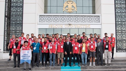 Damla Projesi’nin gönüllü gençleri Selçuk Üniversitesindeydi